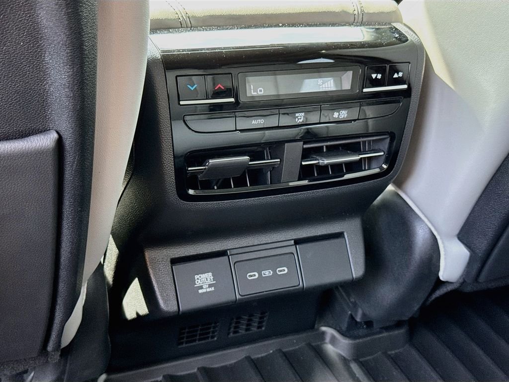 Used 2026  Acura Technology Package image 39