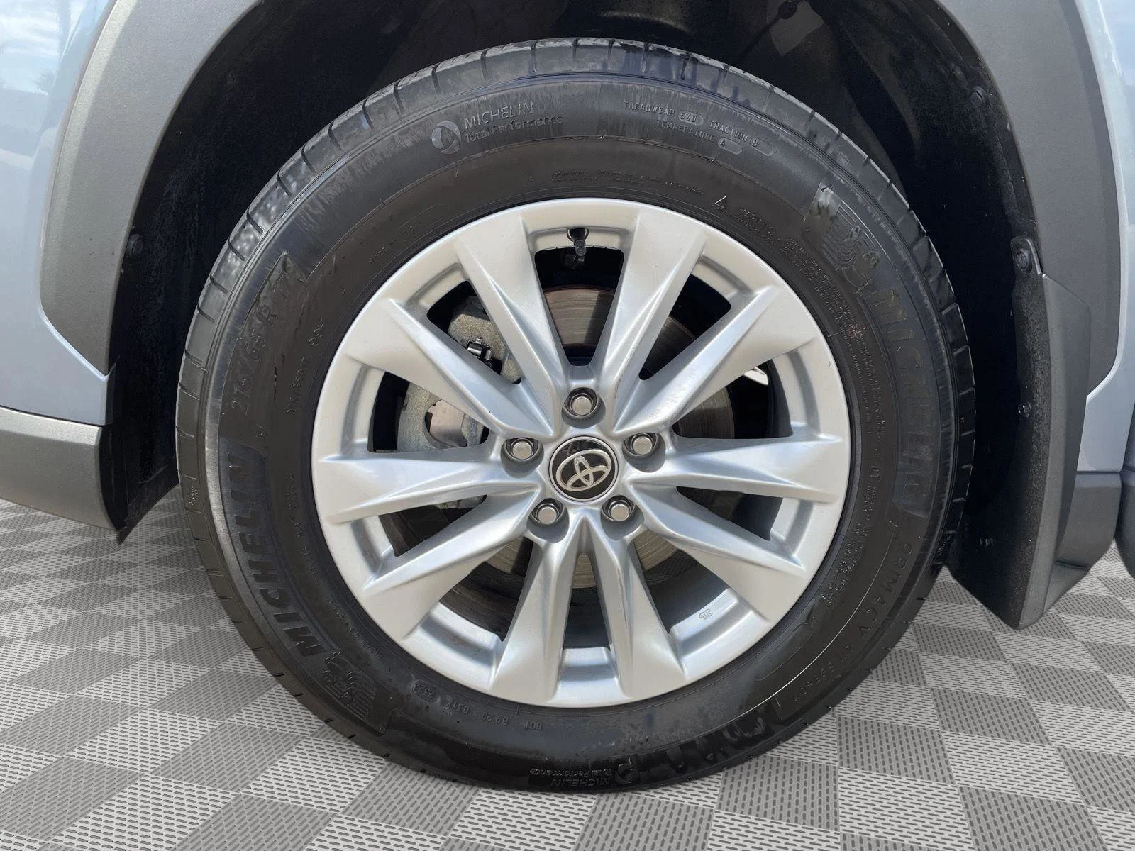 Used 2022 Celestite Toyota LE image 14