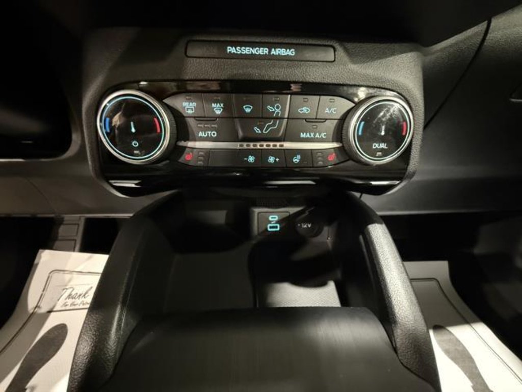 Used 2022 Agate Black Ford SE image 16