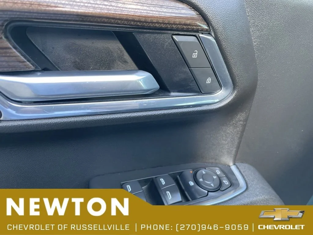 Used 2025 Cypress Gray Chevrolet LT image 8