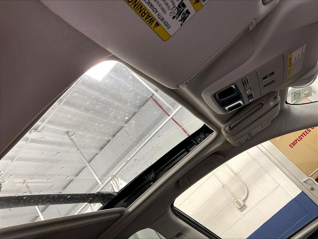Used 2018 Gray Subaru 2.5i Touring image 22