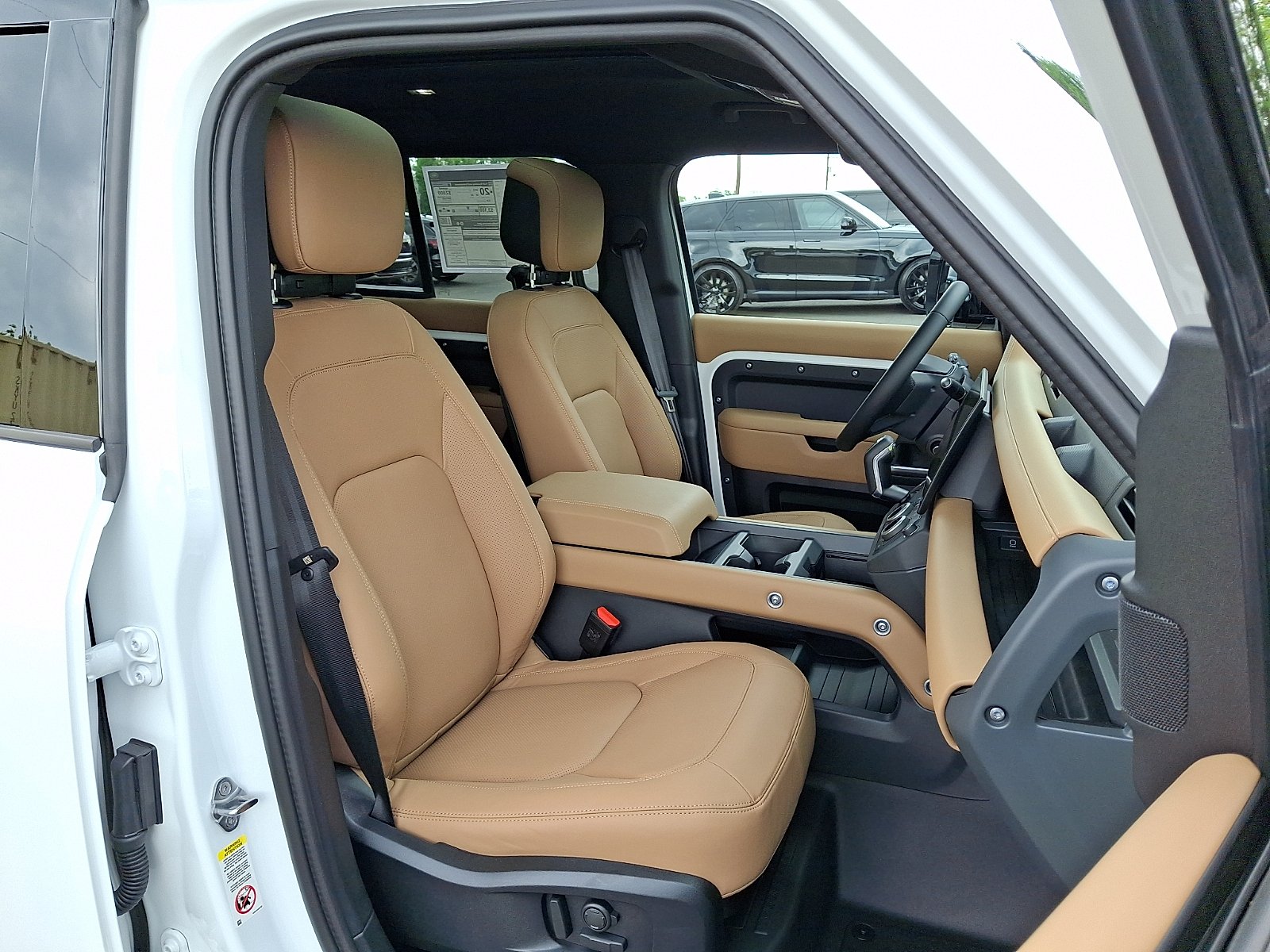 New 2026 Fuji White Land Rover P400 X-Dynamic SE image 3