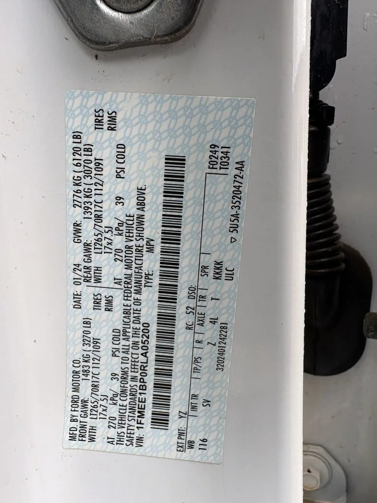 Used 2024 Oxford White Ford Black Diamond image 27