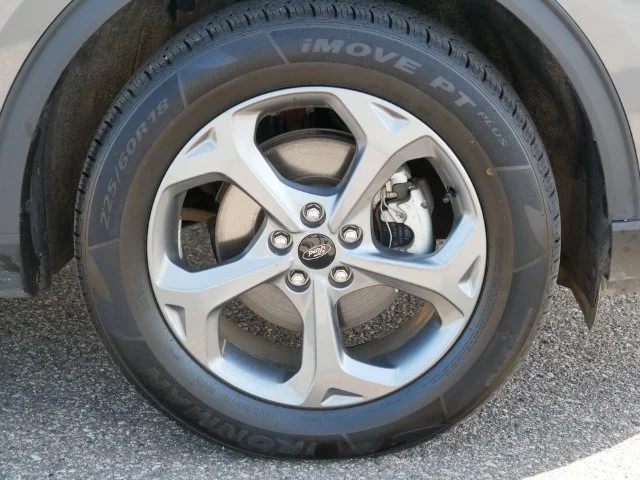Used 2025 Gray Ford ST-Line Select image 9