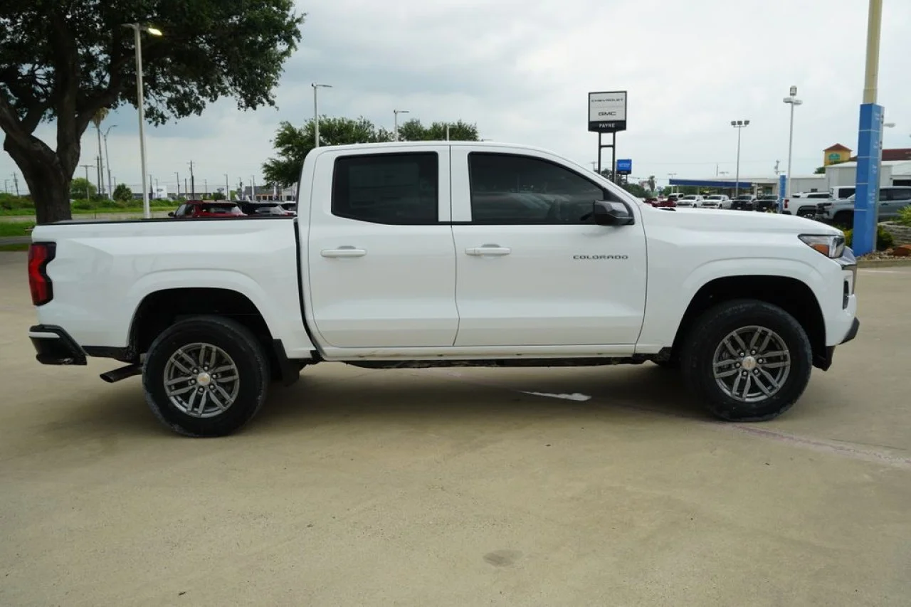 2026 Chevrolet Colorado LT - Photo 4