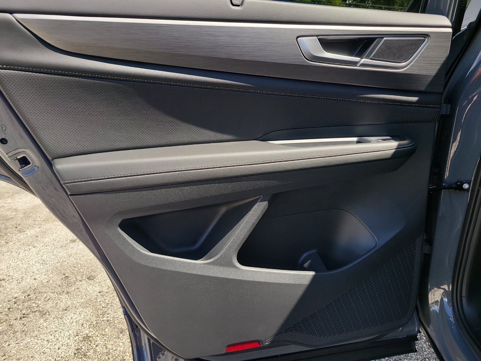 New 2026 Pure Gray Volkswagen 2.0T SE W/TECHNOLOGY image 9