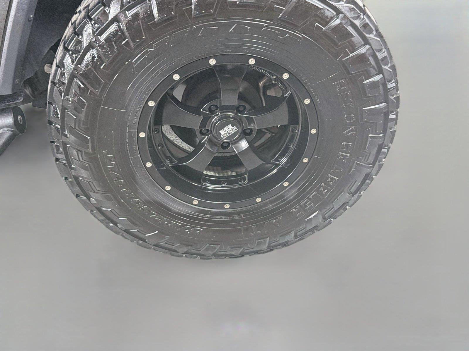 Used 2020 Black Jeep Sahara 4X4 image 29