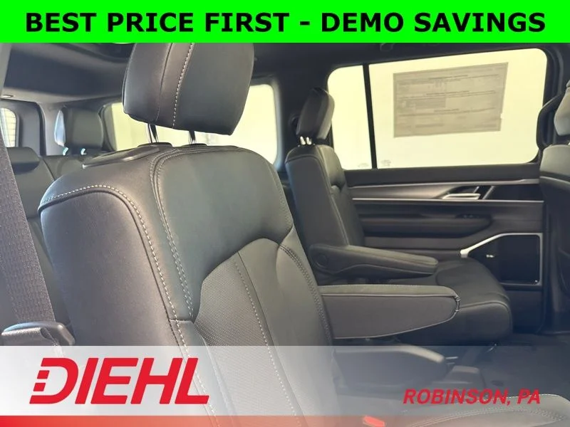 New 2026 High Gloss Black Exterior Paint Jeep Limited Altitude image 14