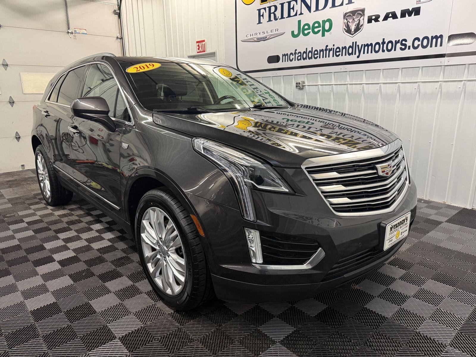 Used 2019 BLACK CADILLAC PREMLUX image 3