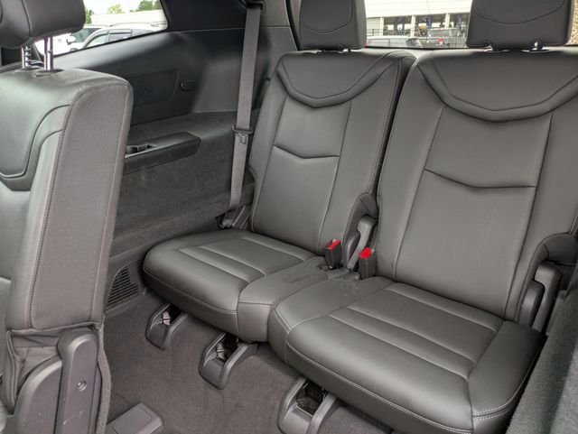 Used 2020 White Cadillac Sport image 34