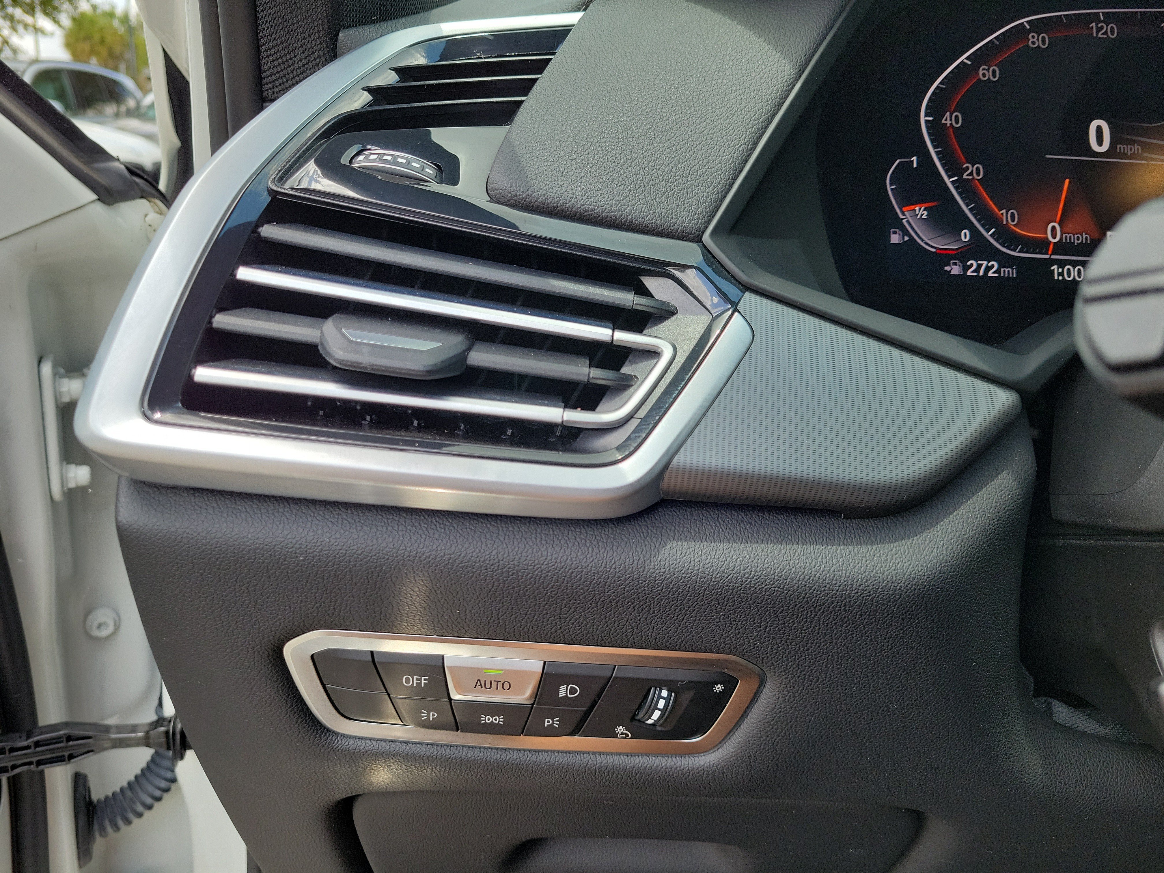 Used 2023 Alpine White BMW xDrive40i image 15
