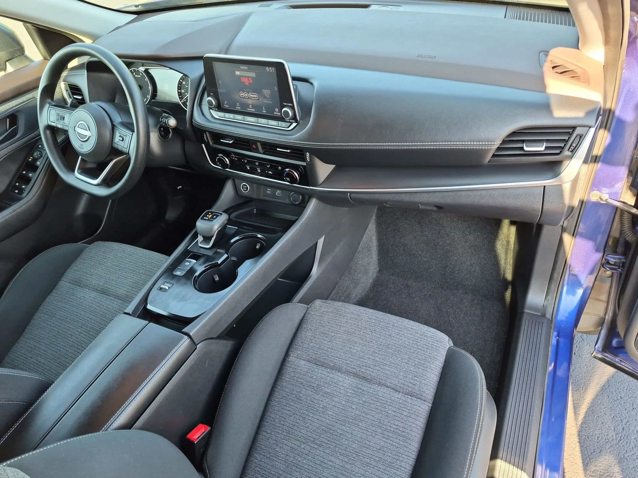 Used 2022 Caspian Blue Metallic Nissan S image 27