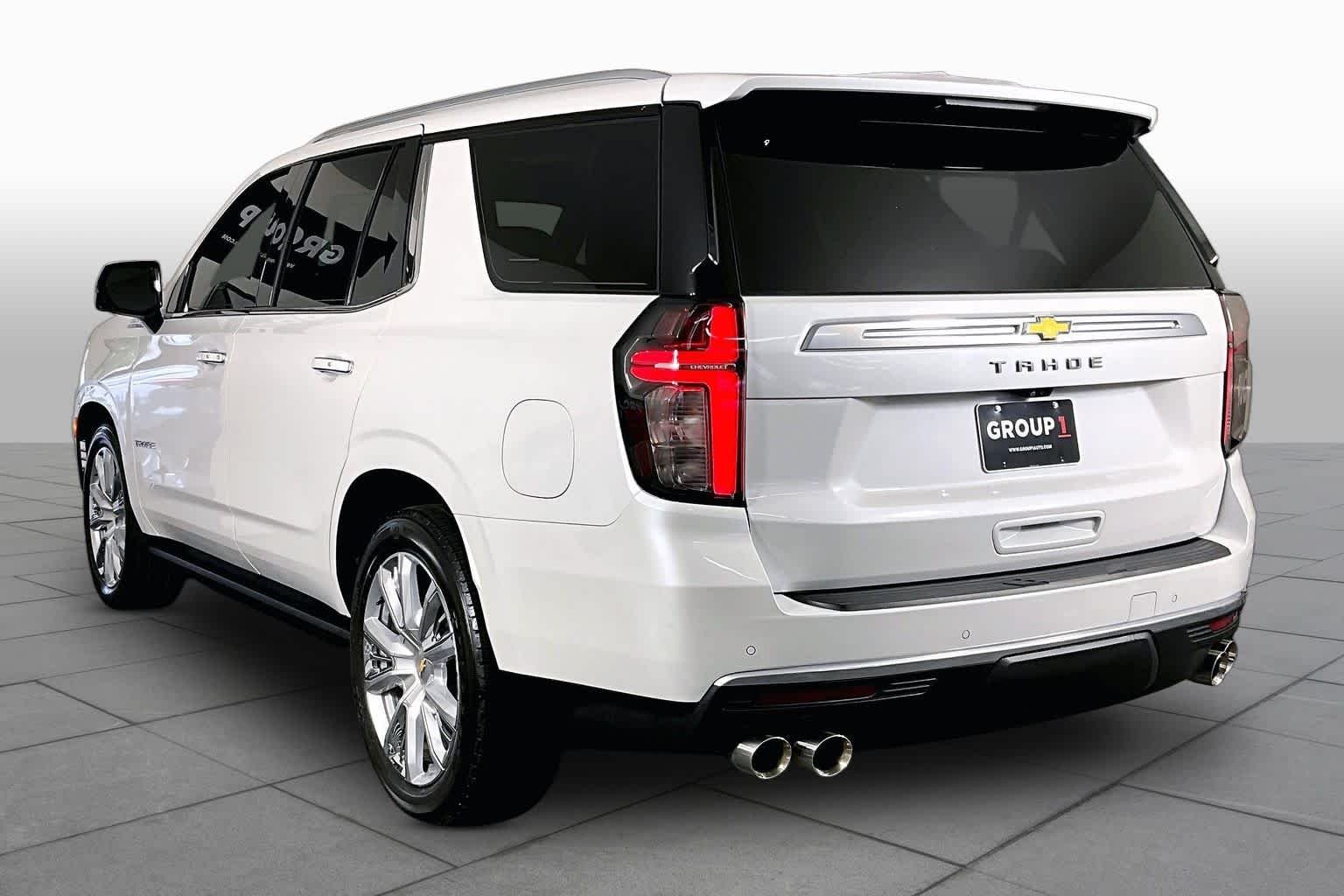 Used 2023 Iridescent Pearl Tricoat Chevrolet High Country image 10