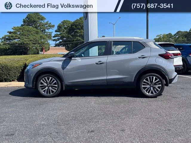 Used 2024 Boulder Gray Pearl Nissan SV image 4