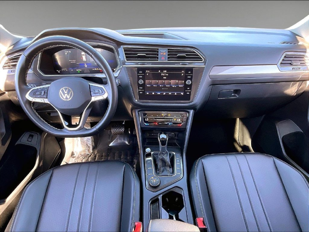 Used 2024 Platinum Gray Metallic Volkswagen 2.0T SE image 20