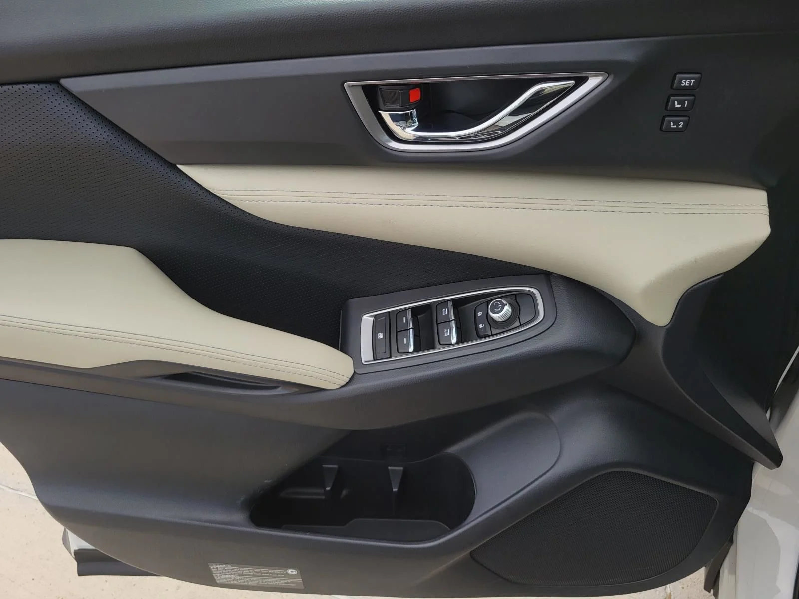 Used 2023 White Subaru Limited image 18
