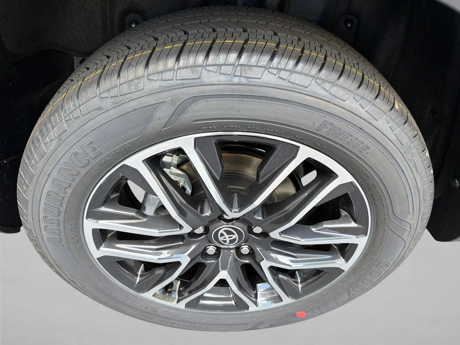 New 2026 Sonic Silver Toyota XLE image 17