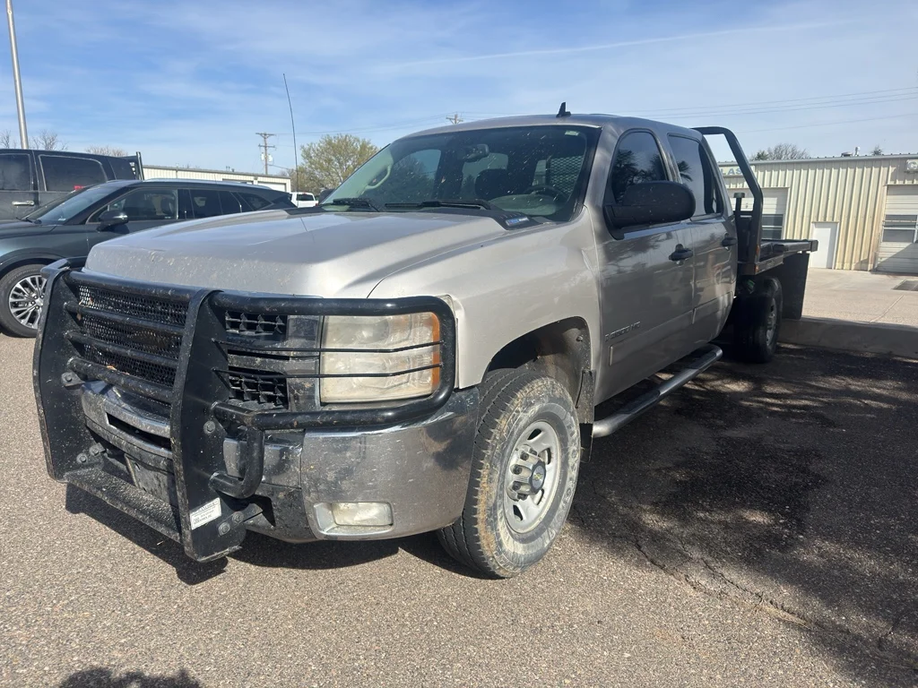 Used 2008 Grey Chevrolet SRW LT w/1LT image 3