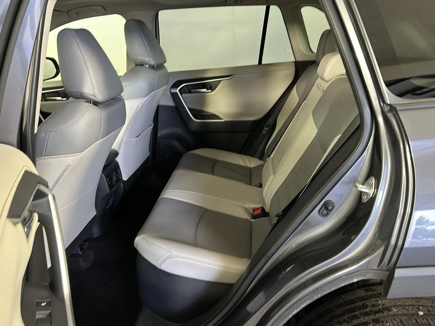 Used 2020 Magnetic Gray Metallic Toyota Limited image 21