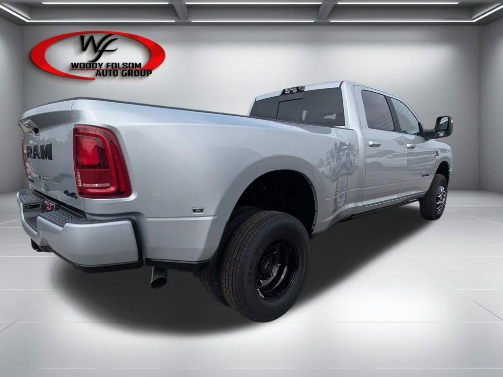New 2026 Silver-Zynith Exterior Paint RAM Laramie image 4
