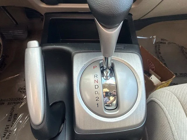 Used 2011 White Honda LX image 15