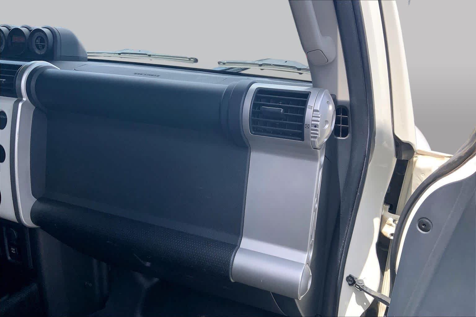 Used 2014 Iceberg Toyota  image 18