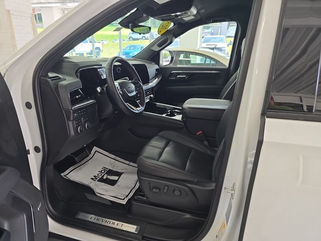 Used 2025 Beige Chevrolet RST image 13
