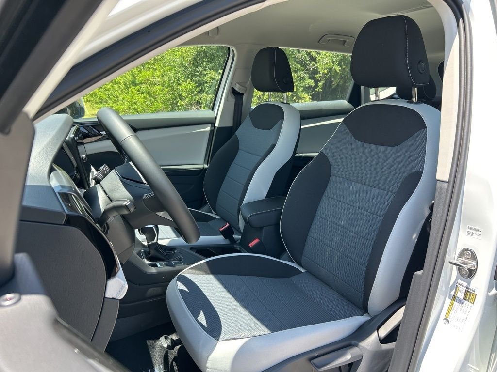 New 2026 White Volkswagen 1.5T S image 19