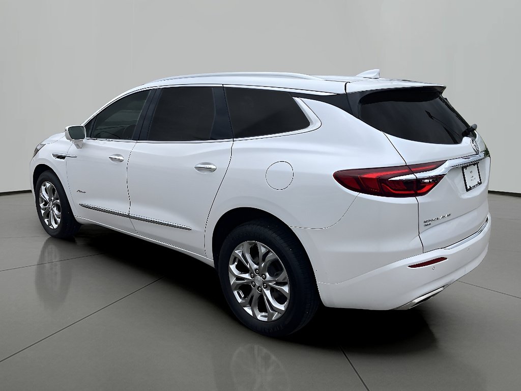 Used 2020 WHITE FROST TRICOAT Buick Avenir image 3