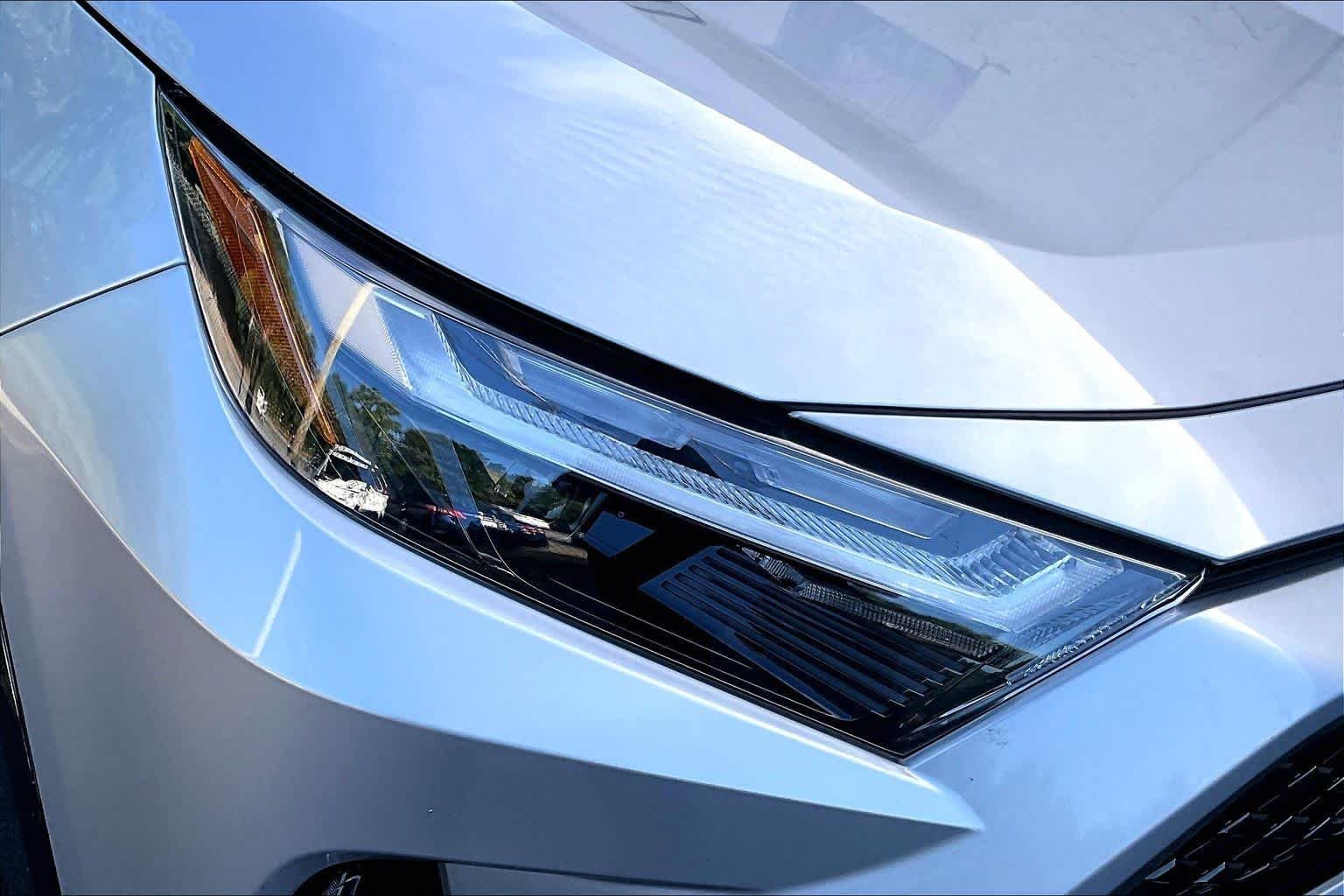 Used 2023 Silver Sky Metallic/Midnight Black Metallic Toyota XSE image 28