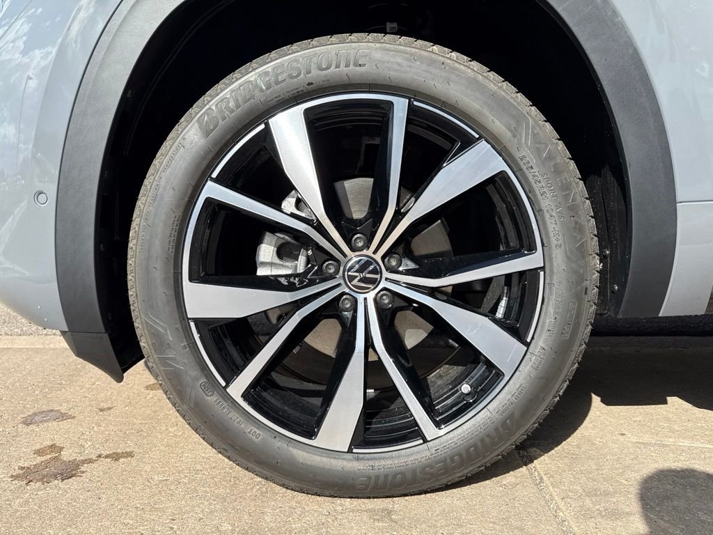 New 2026 Pure Gray Volkswagen SEL Premium R-Line image 27