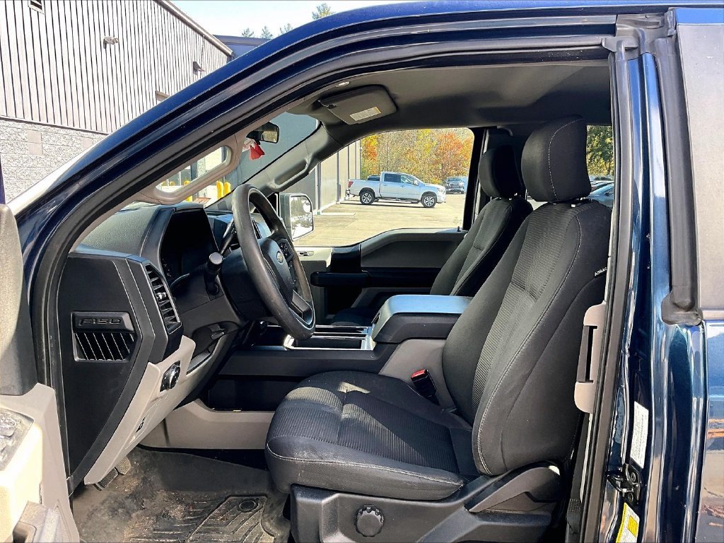 Used 2018 Blue Ford XL image 7