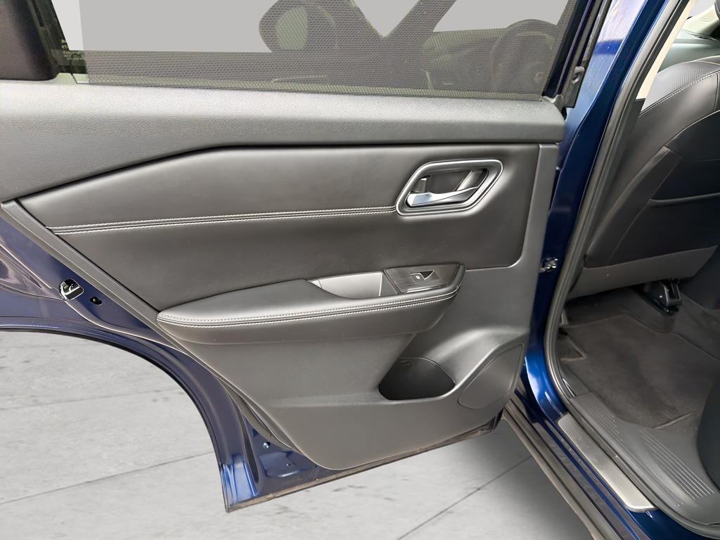 Used 2024 Blue Nissan Platinum image 19