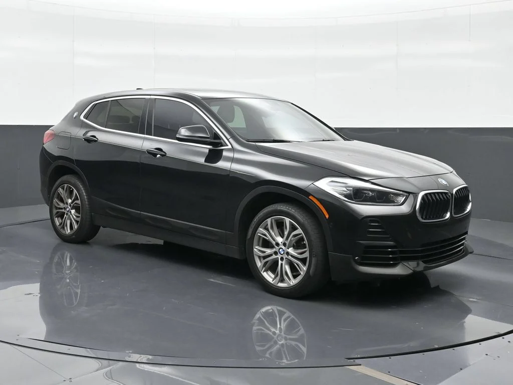 Used 2021 Black BMW xDrive28i image 4