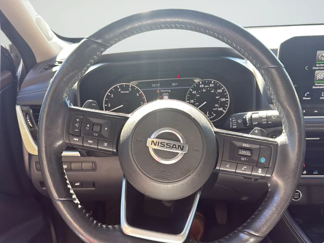 Used 2021 Gray Nissan SL image 31