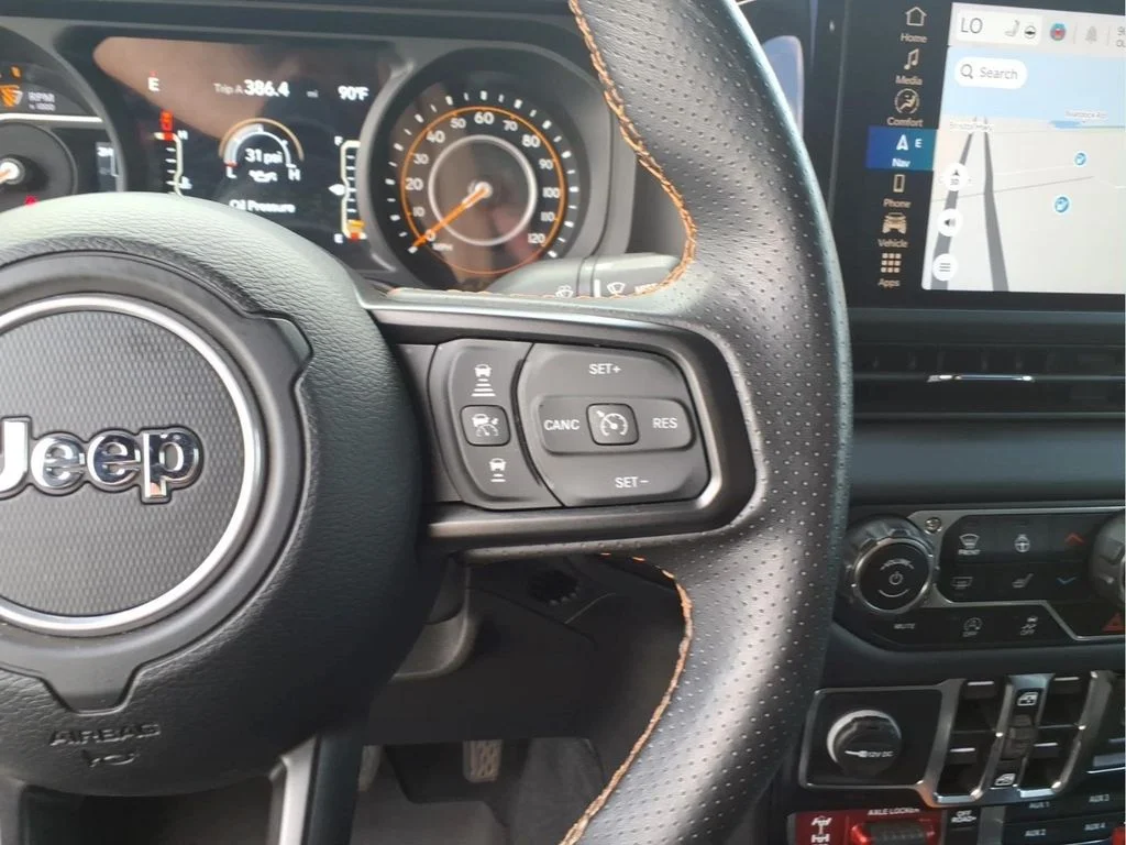 Used 2024 Silver Jeep Mojave image 24