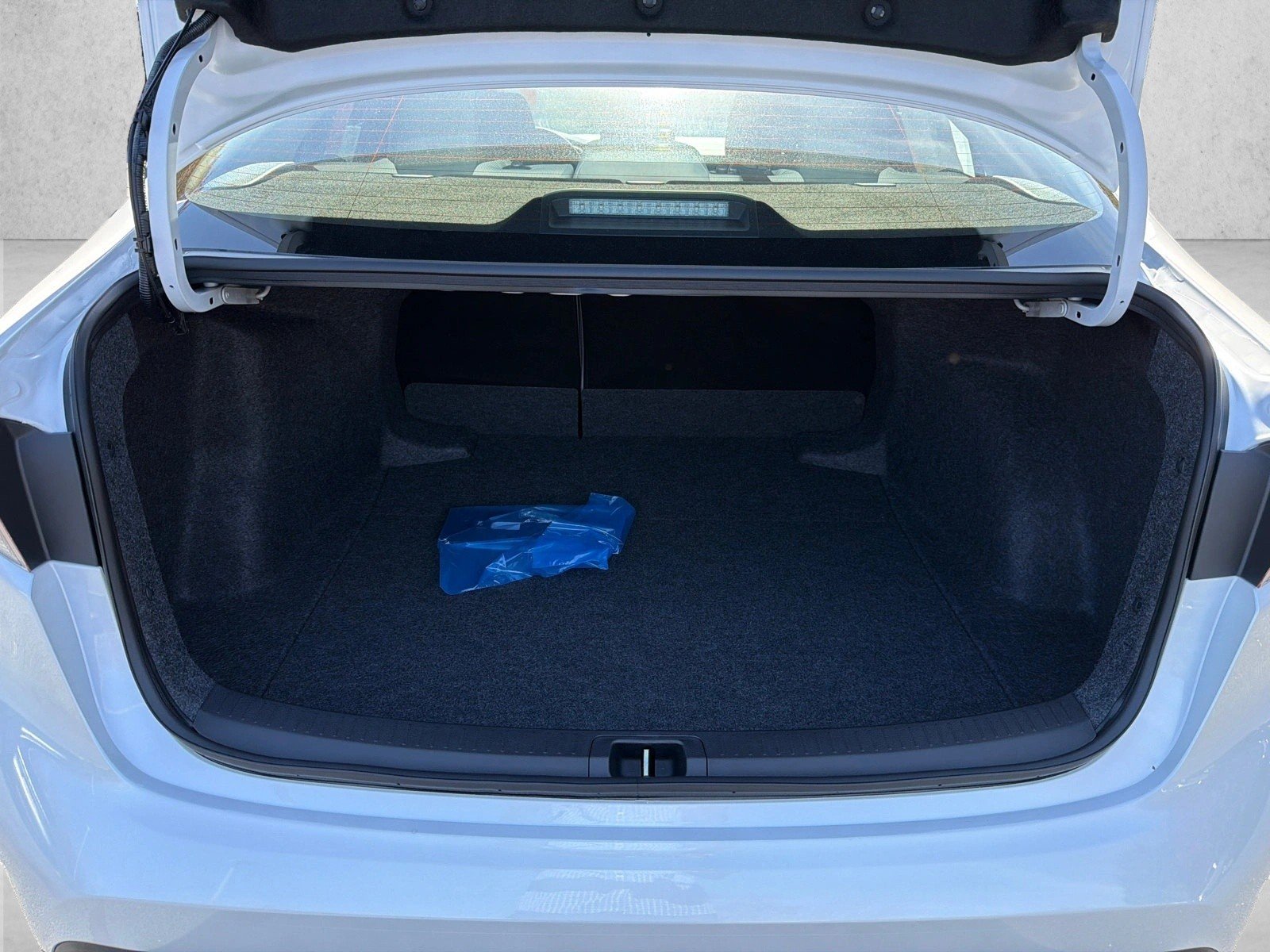 New 2027 Wind Chill Pearl Toyota LE image 18