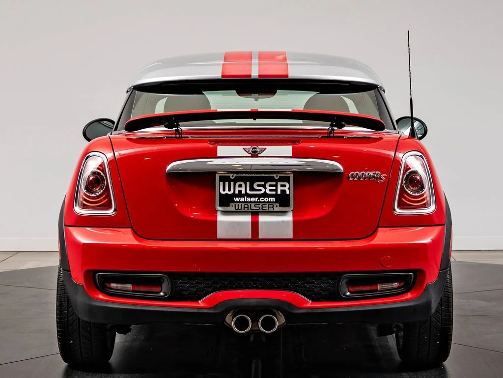 Used 2012 Chili Red MINI  image 7