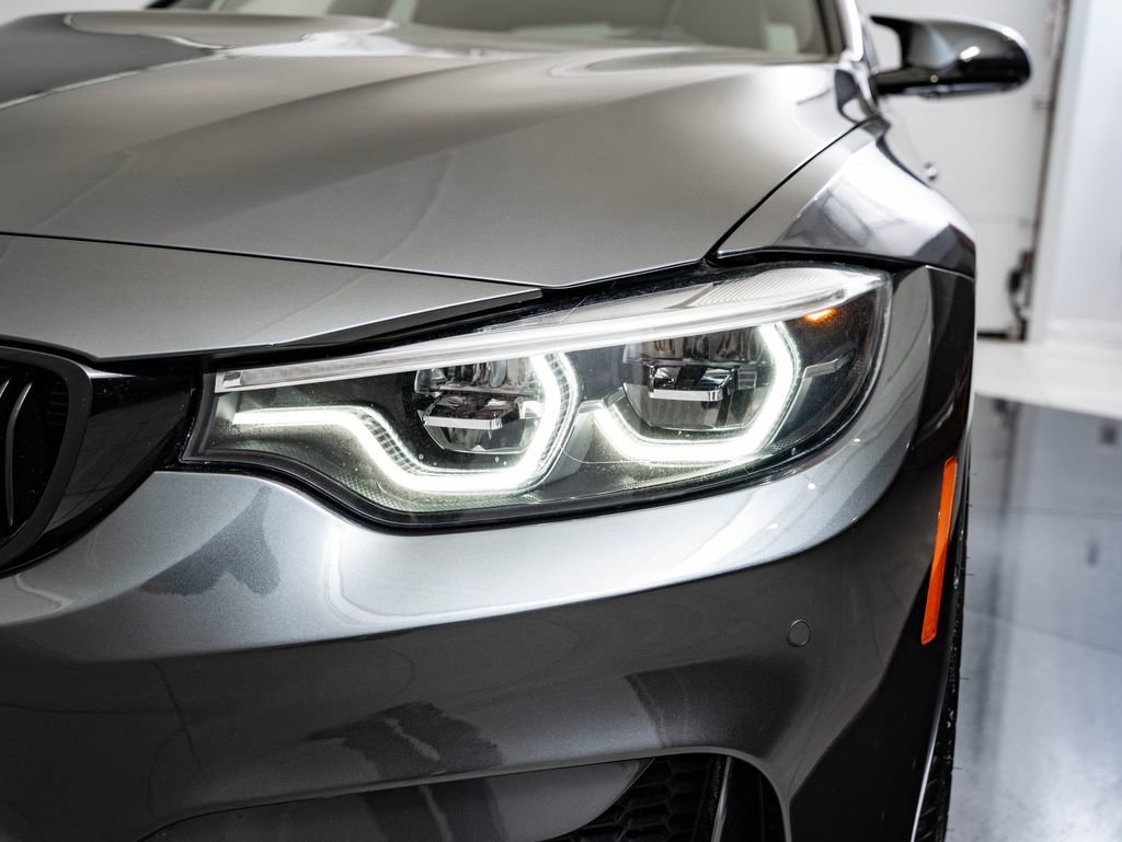 Used 2018 Mineral Gray Metallic BMW  image 15