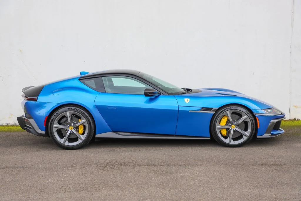 Used 2025 Blu Corsa Ferrari  image 3