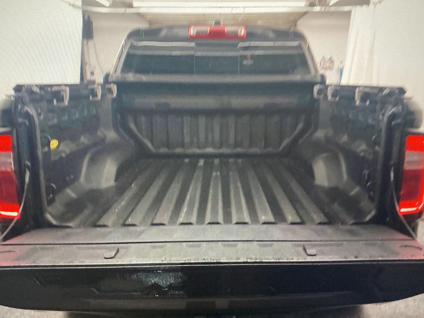 Used 2023 Onyx Black GMC Elevation image 5
