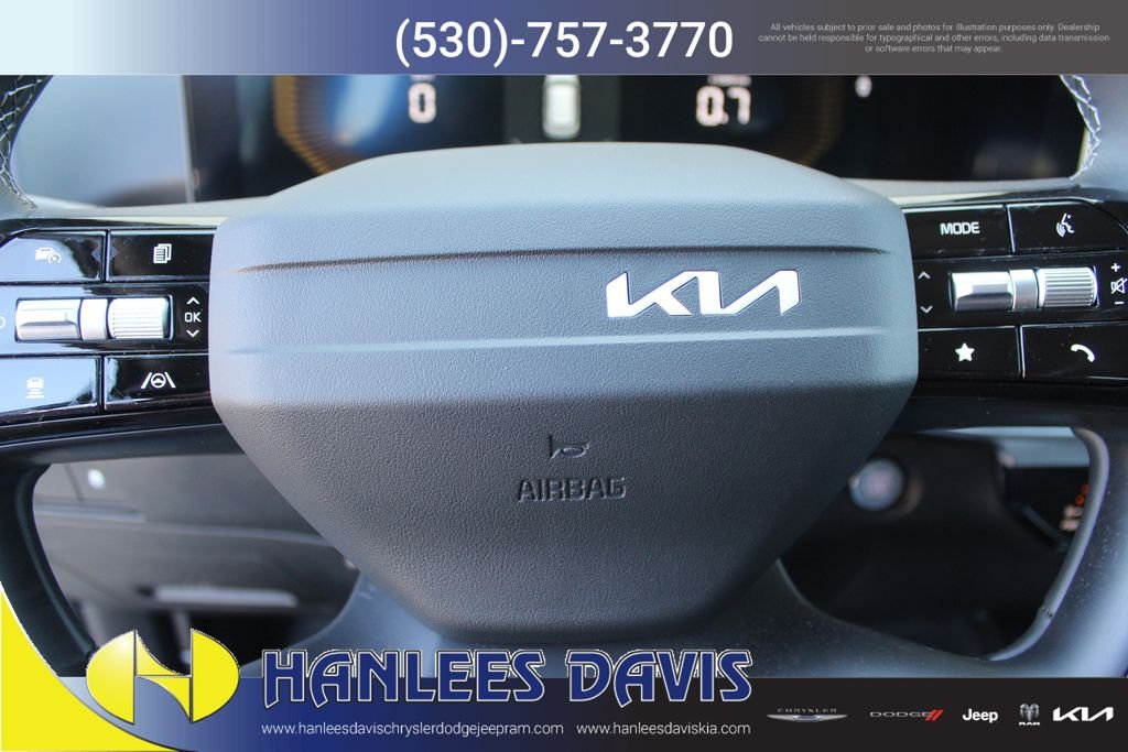 New 2026 Ivory Silver Kia LX image 25