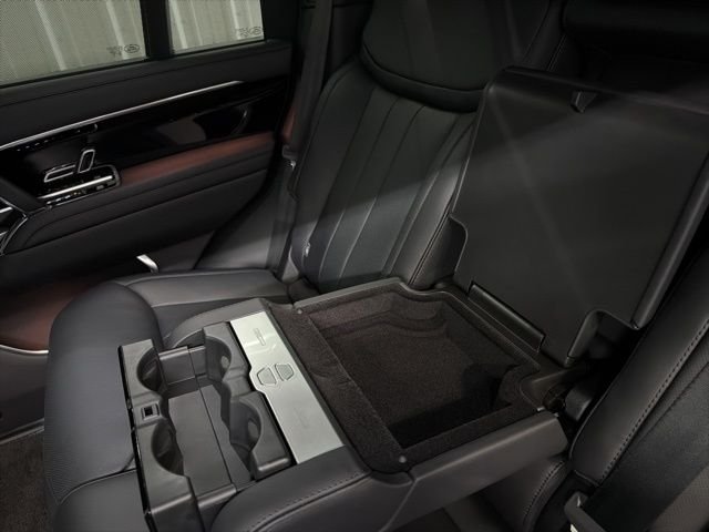 New 2026 Santorini Black Land Rover Autobiography image 16