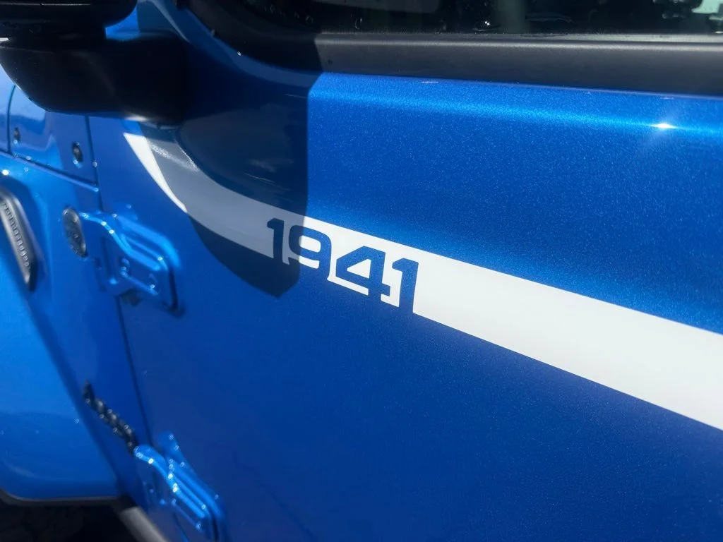 New 2026 Hydro Blue Pearl-Coat Exterior Paint Jeep Rubicon image 11