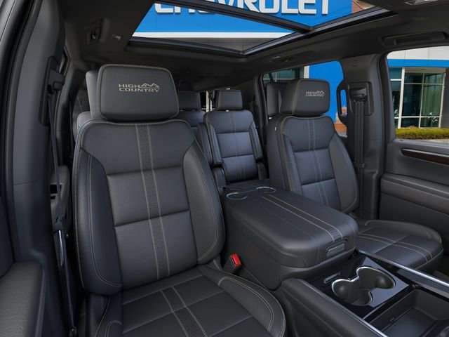 2025 Chevrolet Suburban High Country - Photo 17