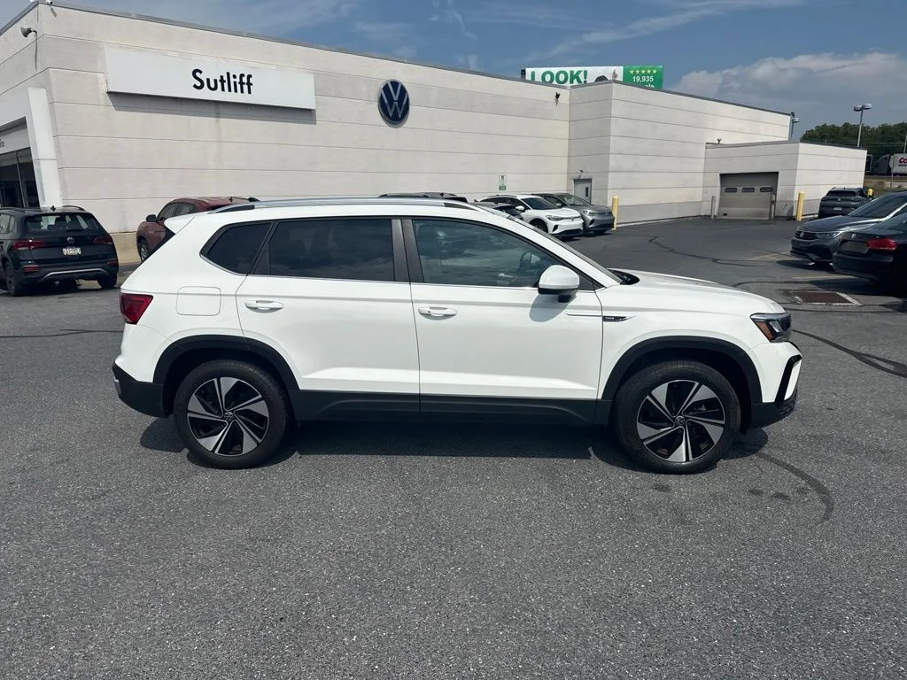 Certified Used 2024 Pure White Volkswagen 1.5T SE image 26