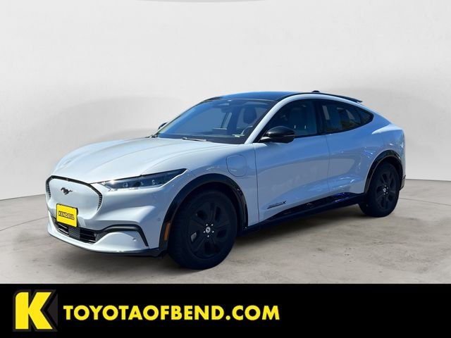 Used 2023 White Ford California Route 1 image 1