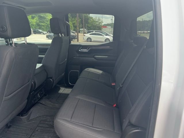 Used 2023 White GMC SLE image 7