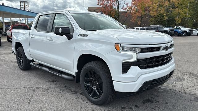 New 2026 Summit White Chevrolet RST image 8