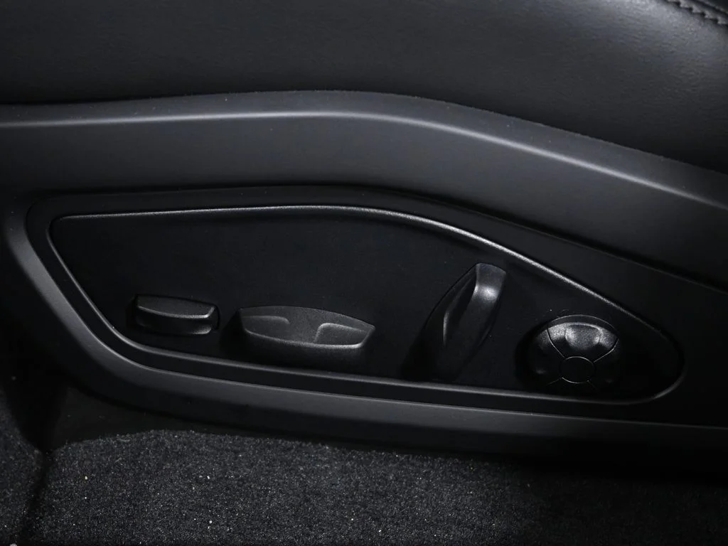 New 2026 Black Porsche 4S image 30